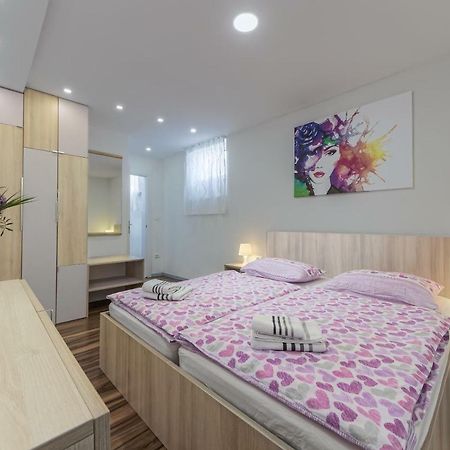 Apartment Eva- Modern Central Place Pula Ngoại thất bức ảnh